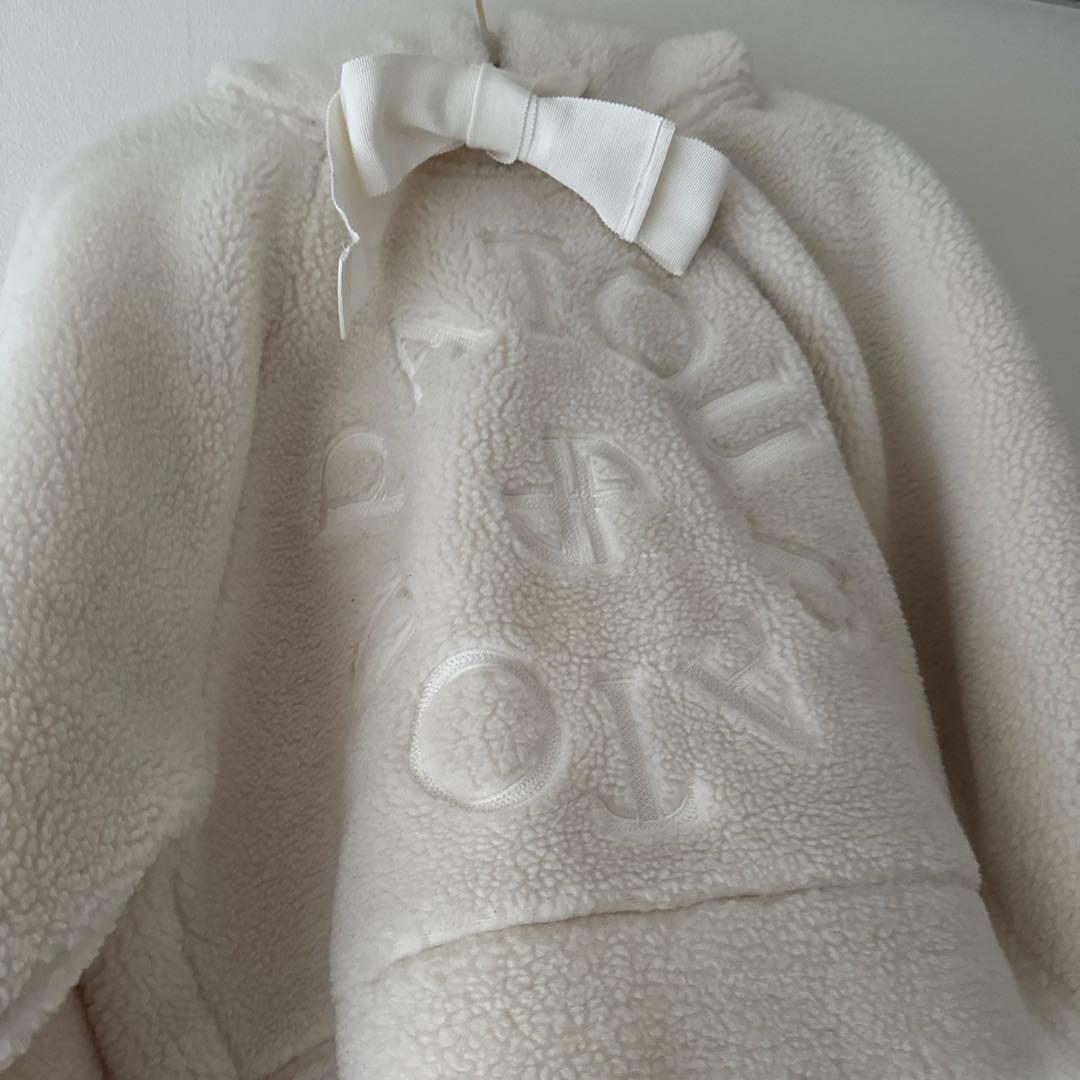 PATOU ボア ロゴ刺繍 クロップドパーカー グログランリボン S - メルカリ