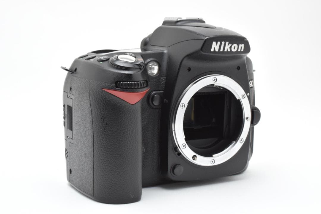 ⭐往年の名機⭐Nikon D90 サブ機にも！スマホ転送OK - メルカリ
