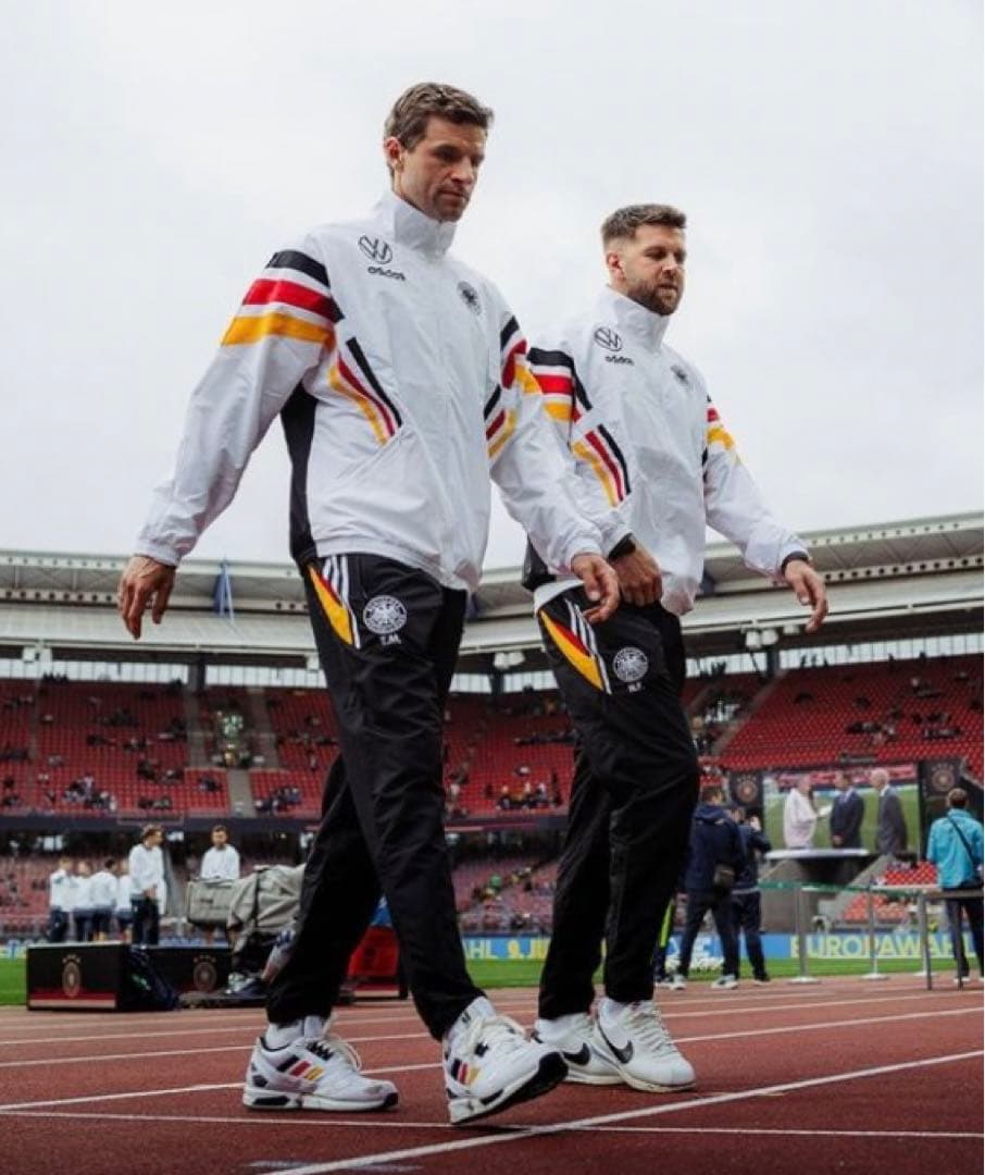 期間限定】サッカー ドイツ代表 1996 ウーブントラックジャケット