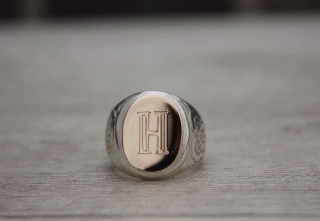 本日限定価格con ritomo シグネチャーリング　Ｋ　イニシャルリング 楽天市場】純金 アルファベット イニシャル K 印台リング 指輪 メンズ