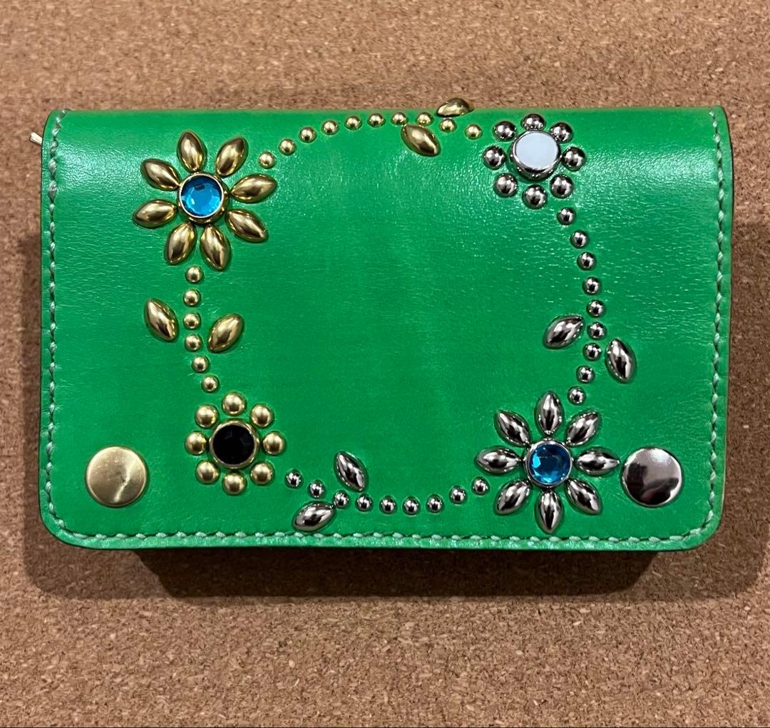 ミドルトラッカーウォレット 黄緑✖️黒 NEWスタッズデザイン fit=scale-down,w=1200