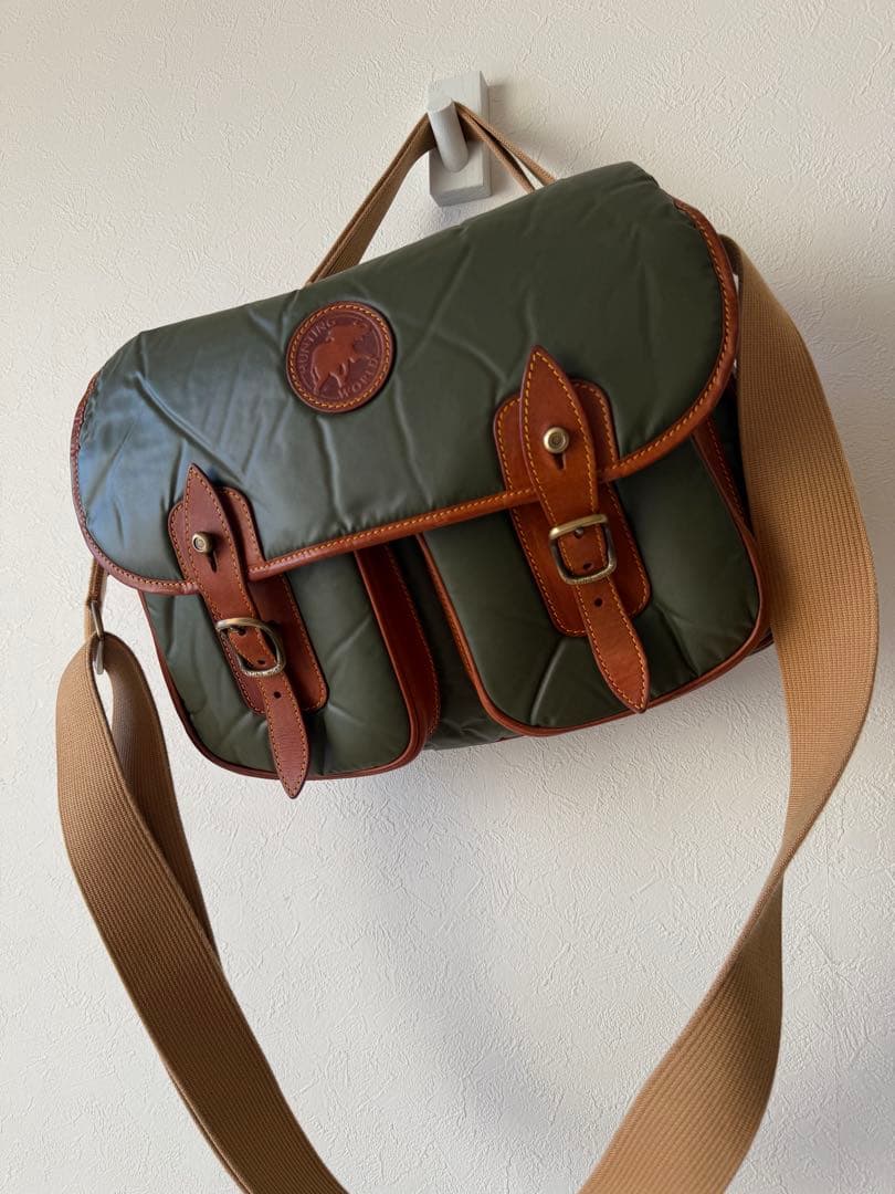 ハンティングワールド　バチュークロス　ショルダーバッグ Hunting World（ハンティング・ワールド） 美品 バチュークロス