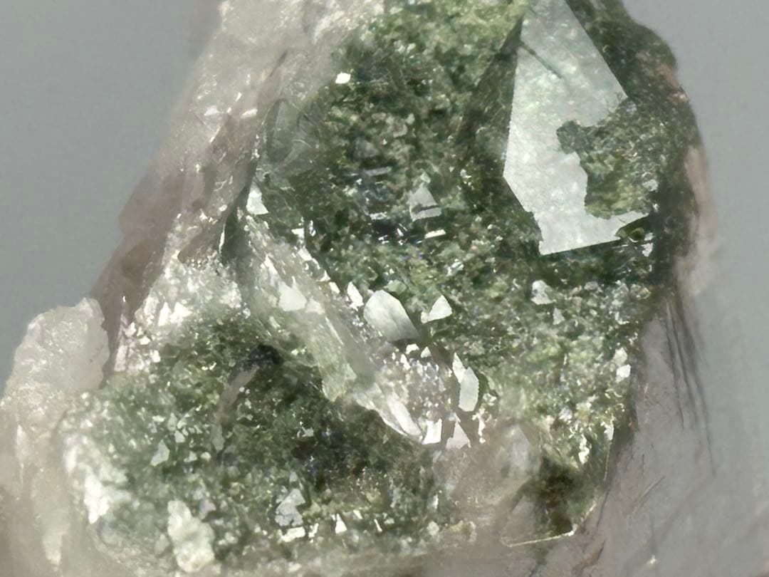 《超レア！ヒマラヤ水晶＊固定型水入り＆ルチル＆クローライト共生》