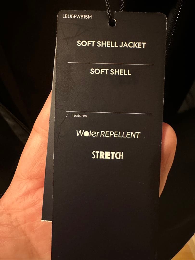 新品　DESCENTE ALLTERRAIN ソフトシェルジャケット“クレアス”