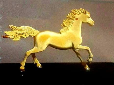 RT-188026様 即決特別価格　周大福　超レアゴールド999.9 金馬 RT-188026様 即決特別価格 周大福 超レアゴールド999.9 金馬 - メルカリ