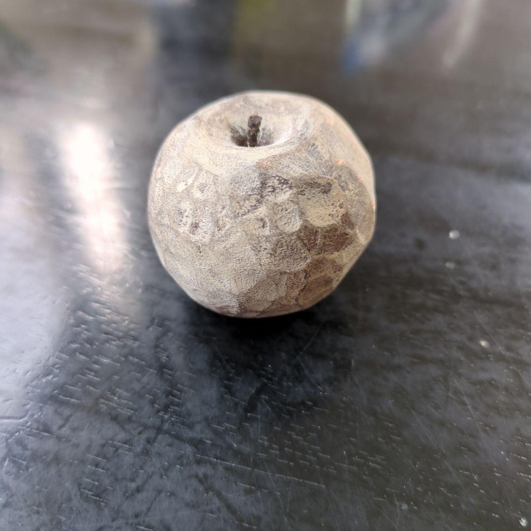 クロヌマタカトシ 林檎 オブジェ
