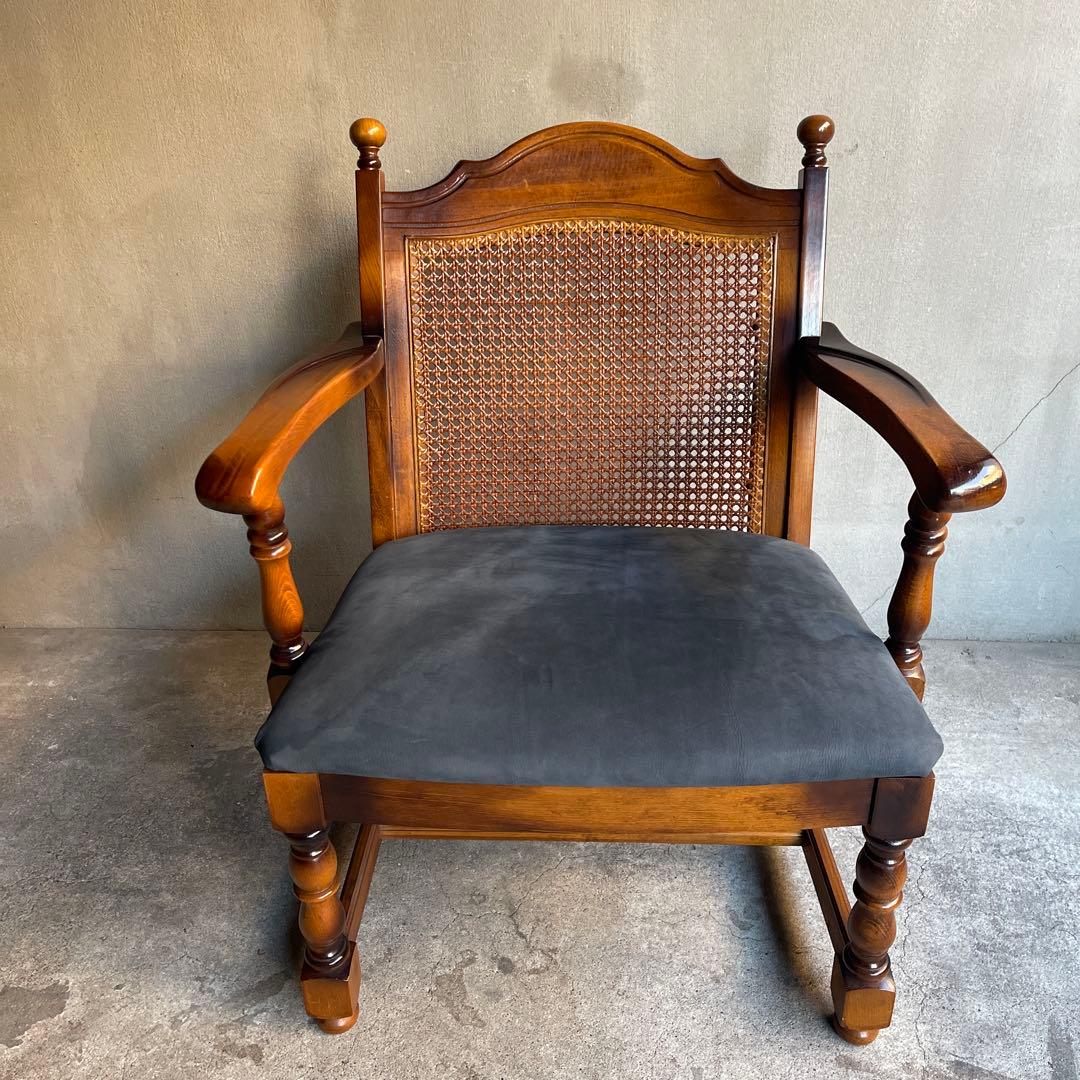 オールドカリモク コロニアルビンテージアームチェア 本革座面張り替え