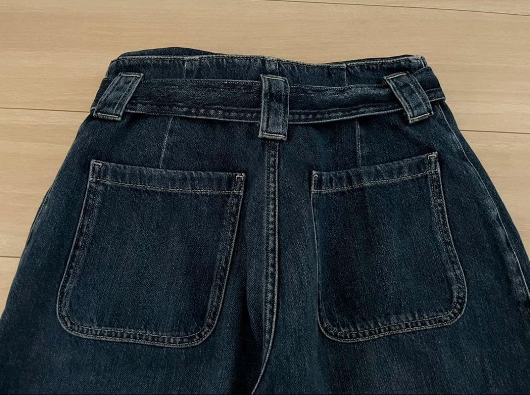 激カワ 石井杏奈さん着用POLO RALPH LAURENベルトジーンズ リボン