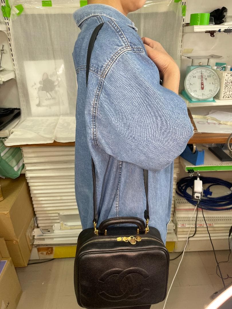 CHANEL シャネル バニティ キャビアスキン ショルダー メイク CC 61