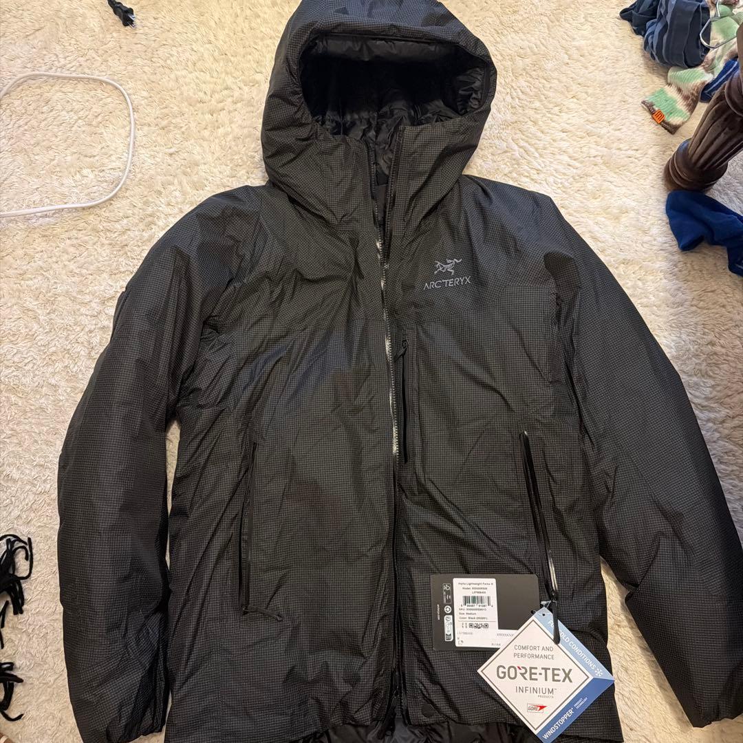 Arc'teryx Alpha Lightweight Parka M ブラック Arc'teryx Men's Alpha Lightweight Parka in Black