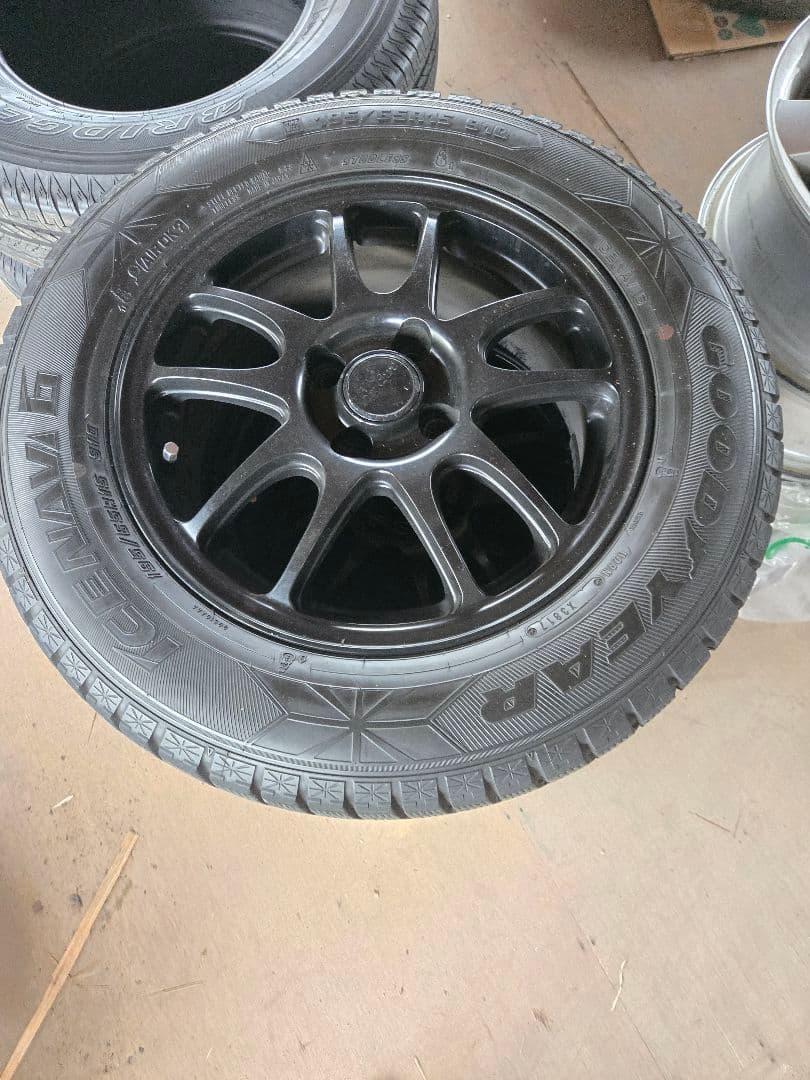 スタッドレスタイヤホイールセット195ー65ー15中古品5部山 DUNLOP（ダンロップ） 中古タイヤ スタッドレスタイヤ ホイールセット