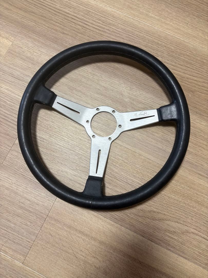 E. Nardiステアリング 3スポーク E.Nardi 3スポークナルディステアリング 本体