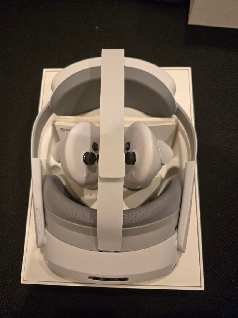 PICO4 ULTRA *アクセサリー欠品有り