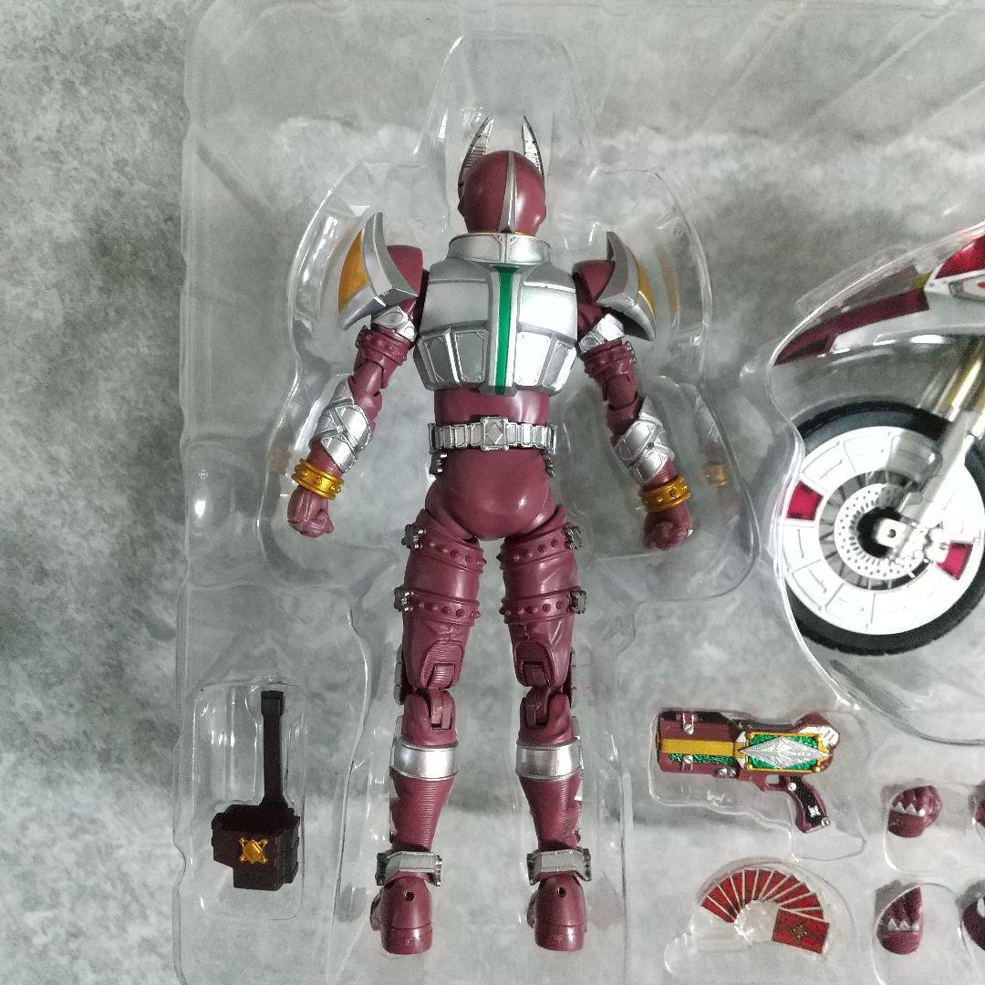 S.H.Figuarts 仮面ライダーギャレン&レッドランバス