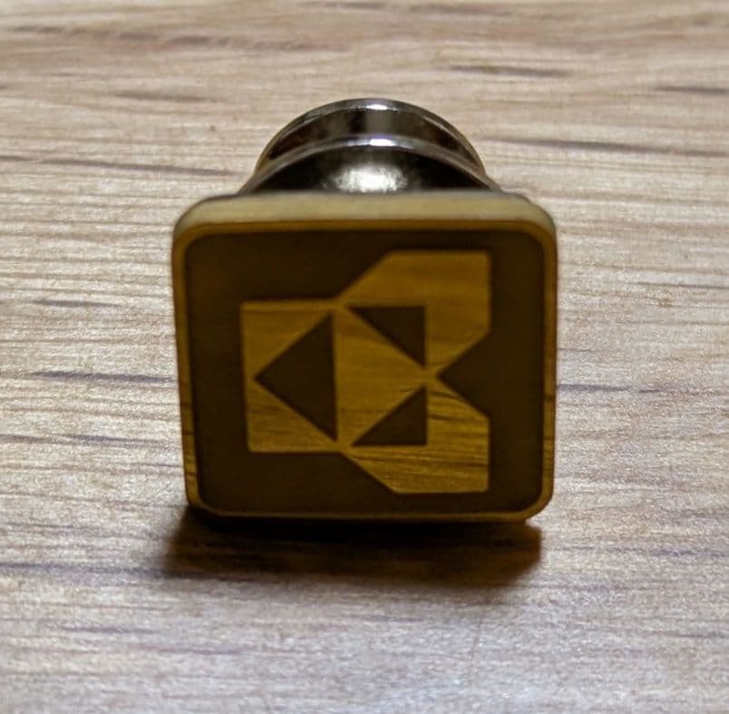 稲盛和夫　京セラ　社章　会社バッジ　未使用品 小泉純一郎は運が強すぎる △@open-99△