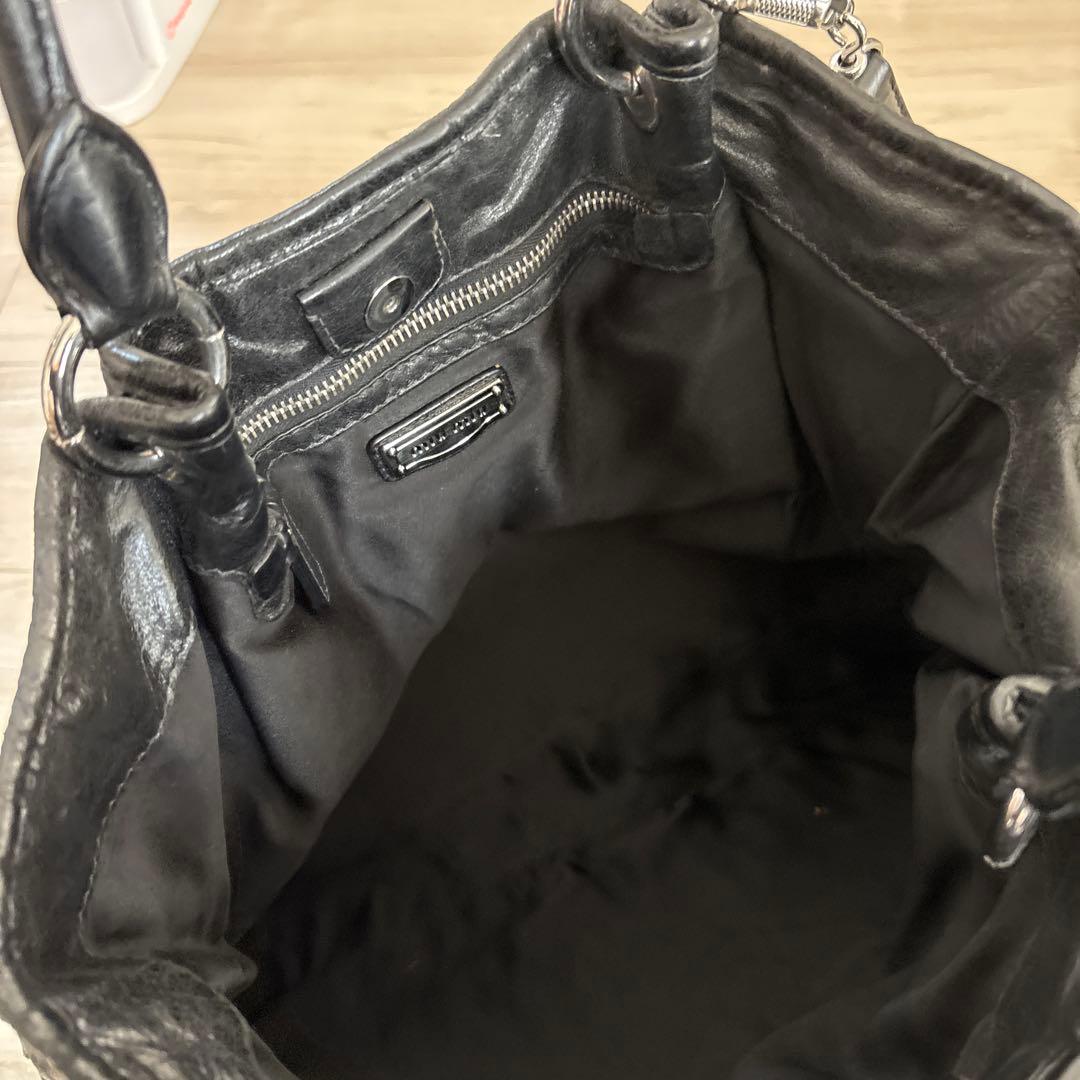 2万値下げ！】MIU MIU プリーツ加工 ブラックトートバッグ - メルカリ