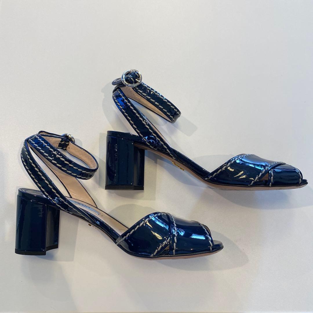 美品』PRADAレディースネイビー￼エナメルサンダル23.5 チャンキー