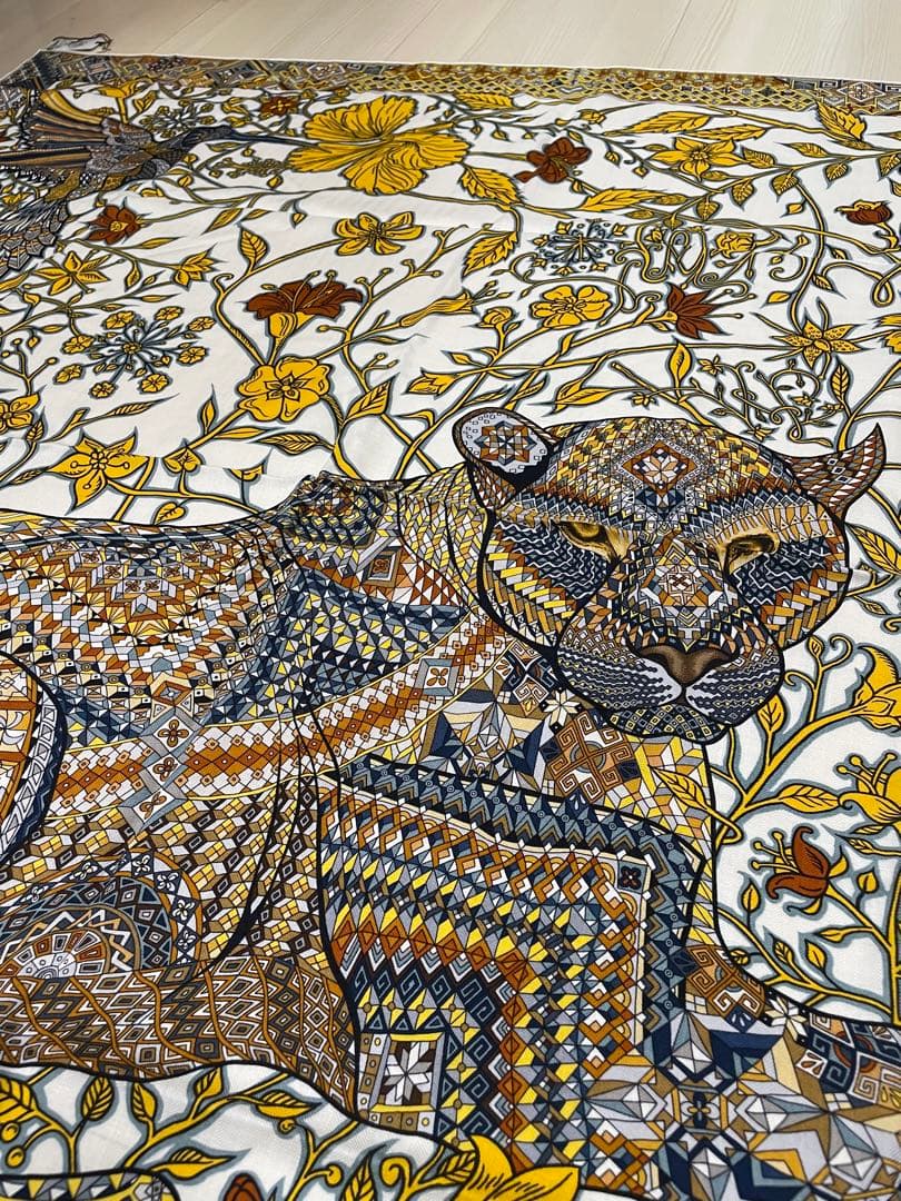 新品未使用　エルメス　カレジェアン《ジャガーとハチドリ》