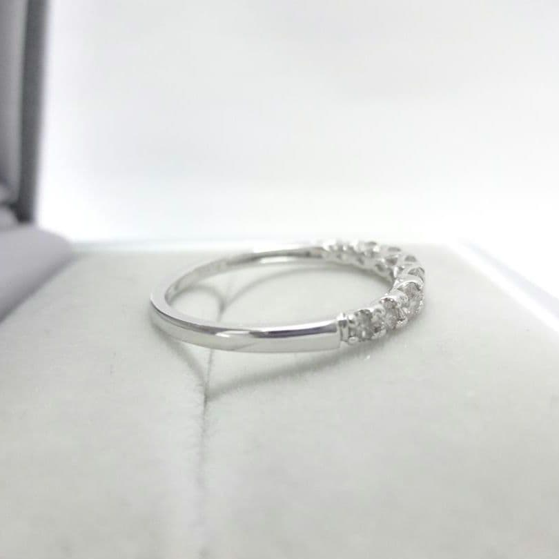 【美品】0.50ct　ダイヤモンド　ハーフエタニティ　リング　プラチナ