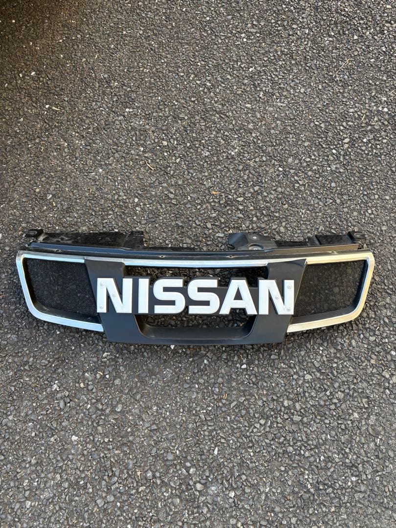 エクストレイル T31 後期 フロントグリル DNT31 日産ロゴ サファリ