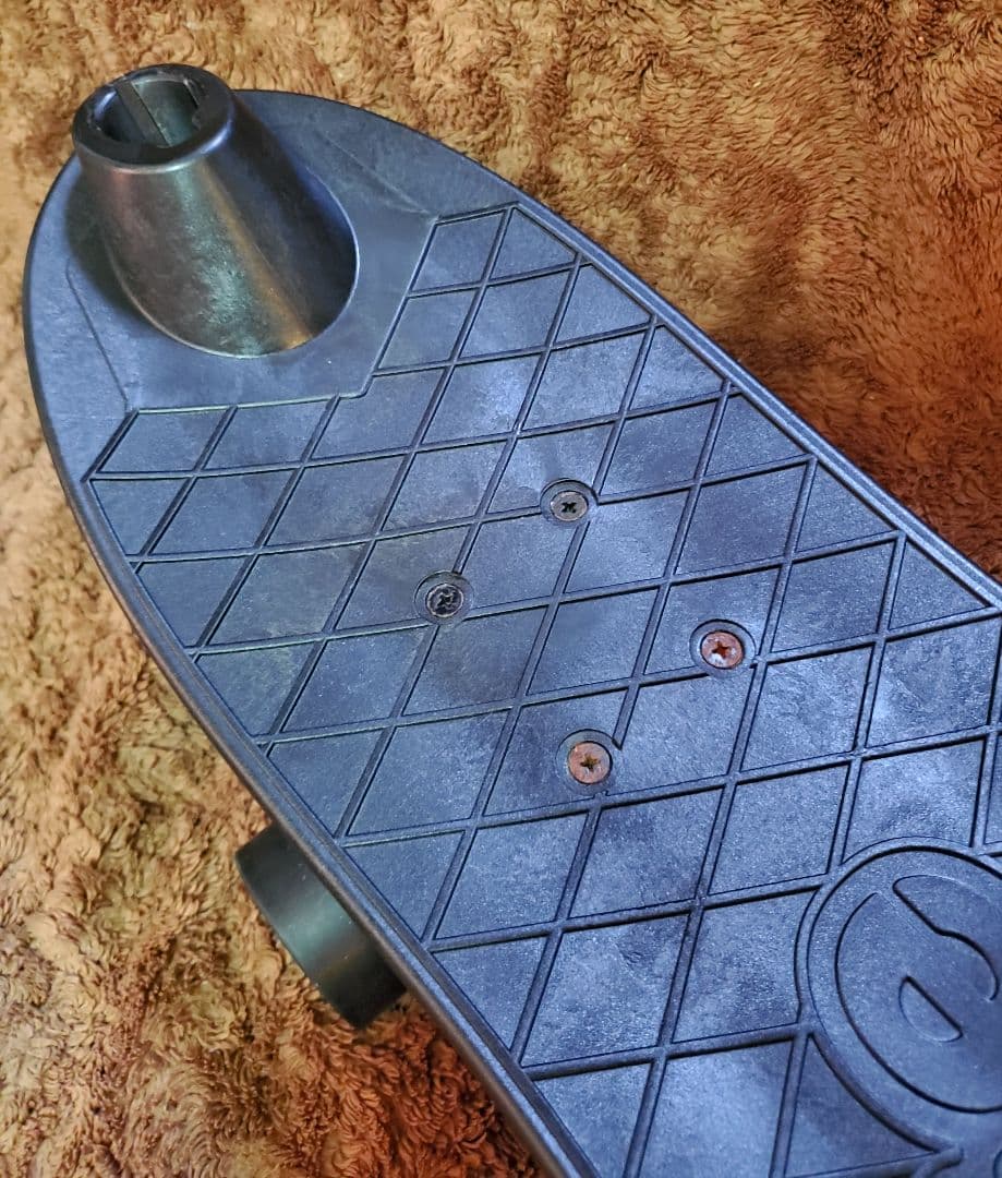 《２歳から乗れるスケボー》ookkie オーキー　キッズ用スケボー