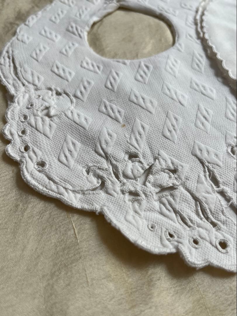 ◇SALE◇フランスアンティーク｜手作りスタイ5枚レース刺繍ドール