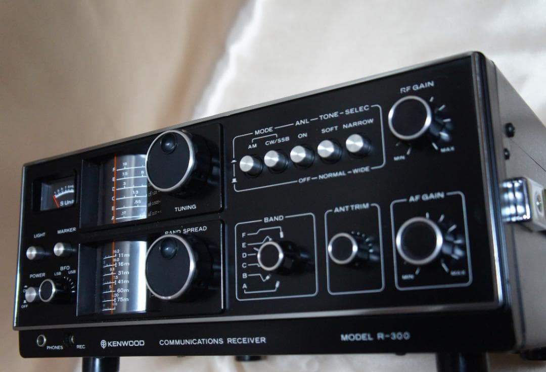 ☆とても綺麗☆動作品☆TRIOトリオ☆R-300☆受信機☆BCLラジオ☆ Yahoo!オークション - 綺麗 受信整備品 TRIOトリオ R-300 受信機 BCL