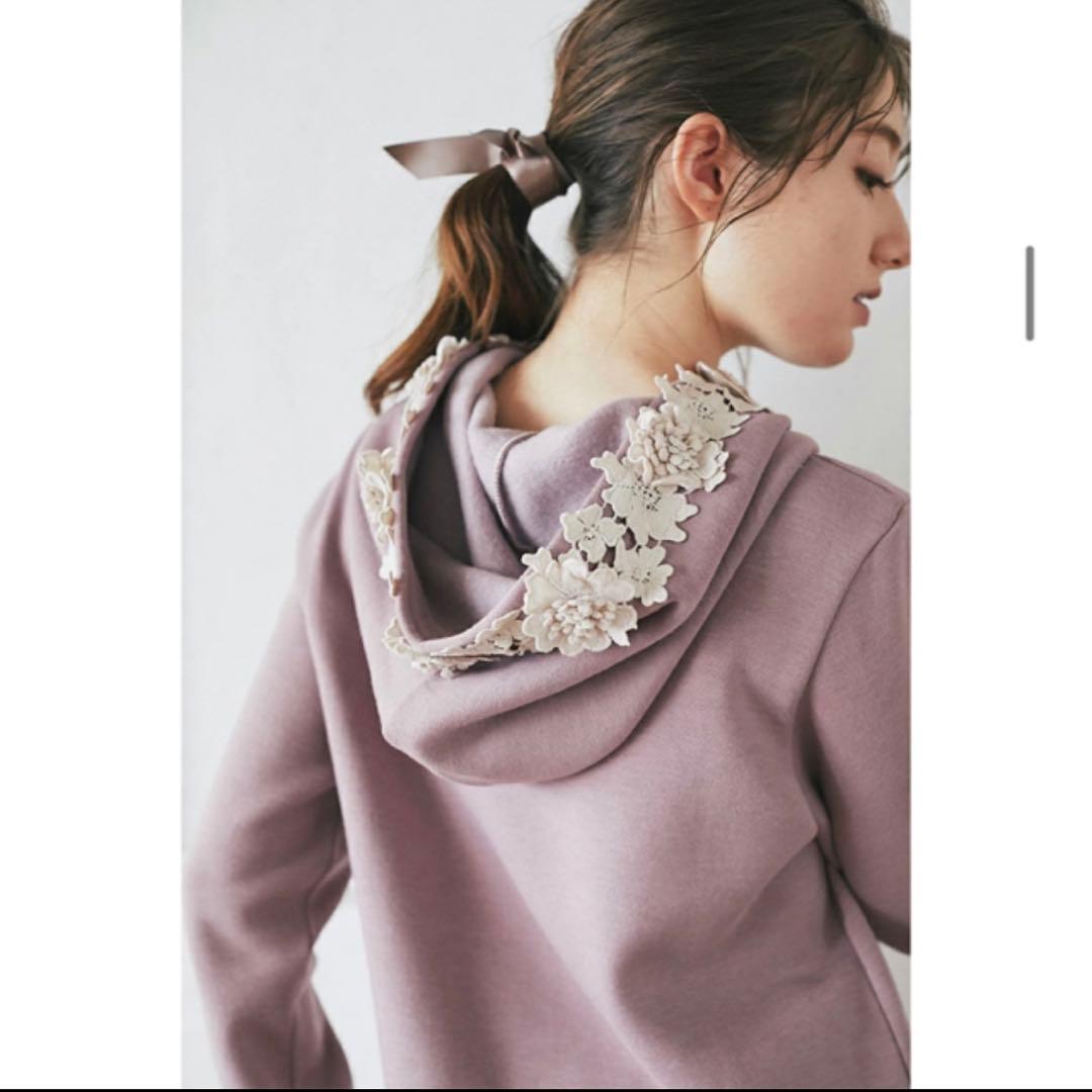 新品 トッコ フラワー レース 裏起毛 パーカー ワンピース ● tocco closet（トッコ クローゼット） ワンピース 「ZOZO限定」立体