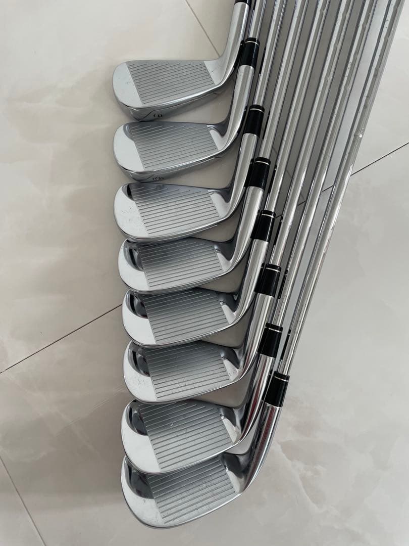 テーラーメイド R11 アイアンセット8本組(S、A、P〜5番) - メルカリ