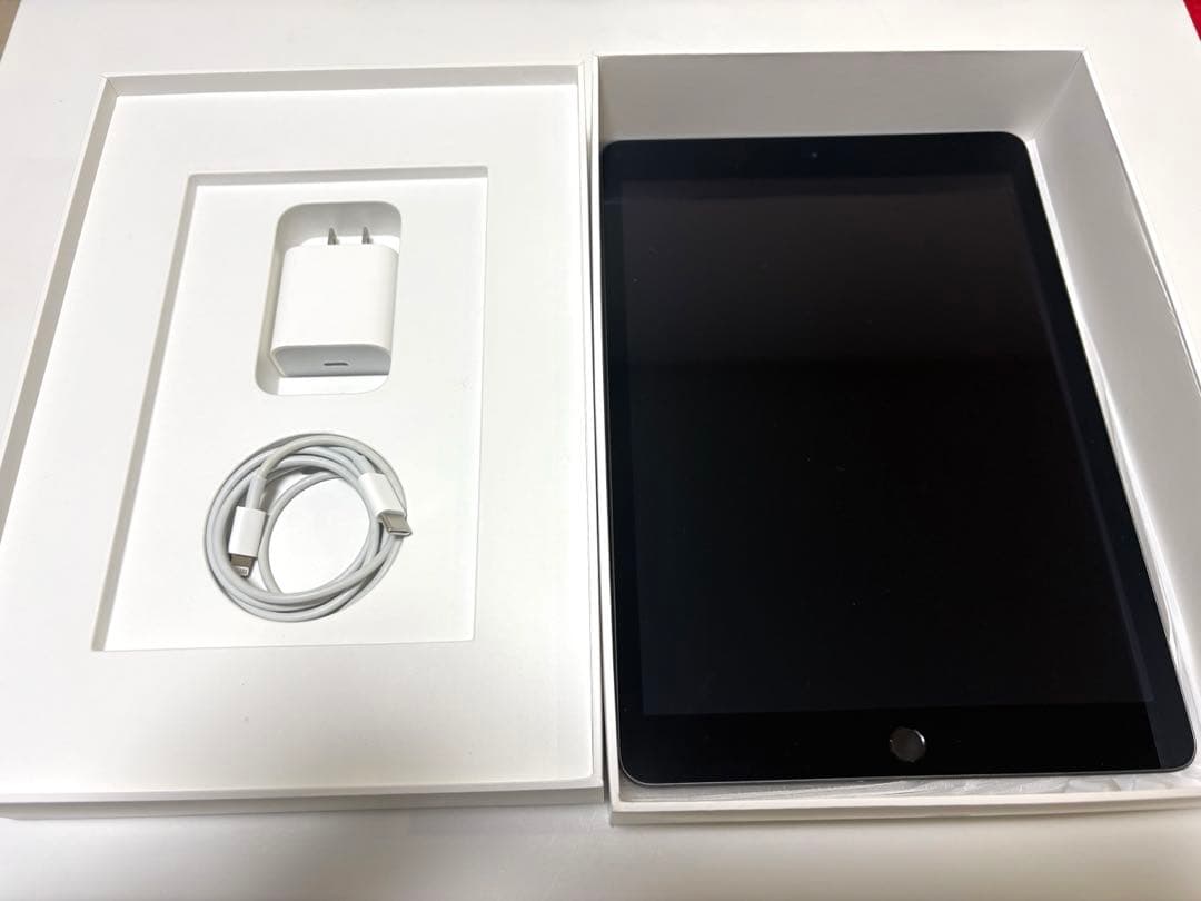 美品・箱/付属品あり】iPad 第8世代 32GB スペースグレイ - メルカリ