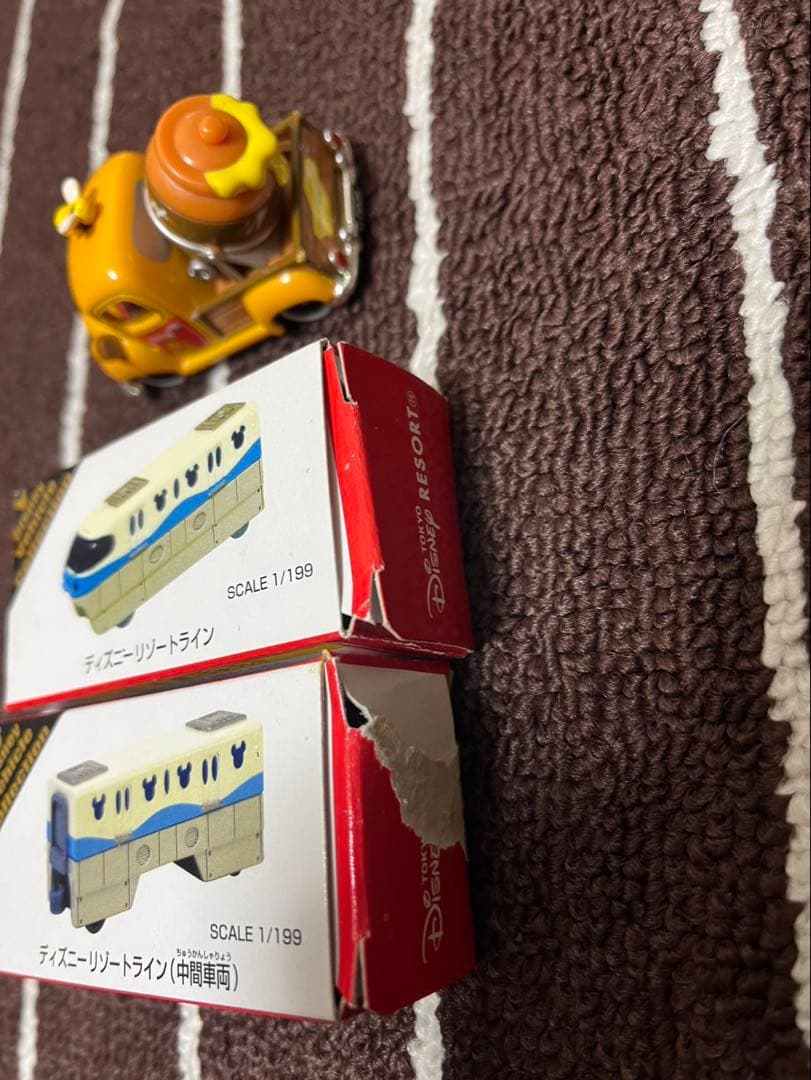 ディズニートミカ12台＋ディズニーリゾートクルーザーチョロQ1台セット