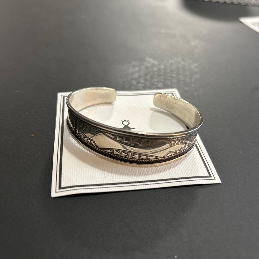 Adawat'n Tuareg ルブハー バングル ADAWAT'N TUAREG - Lbhar / ルブハー ハンドメイド シルバー バングル