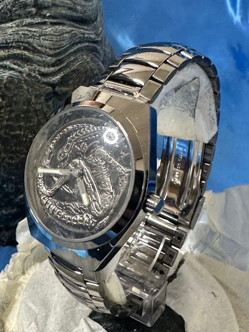 Fossil ALIENS Wachi世界限定5000 エイリアンエッグ　未使用 Amazon.co.jp: フォッシル エイリアン 腕時計 & エッグ型ケース FOSSIL