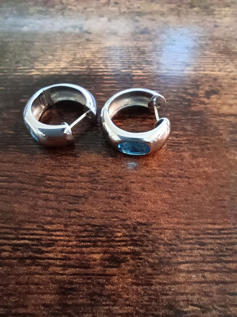 K14WGフープピアス 青いストーン付き 女性へのプレゼント K14WG アクアマリン&ブルートパーズ&サファイア