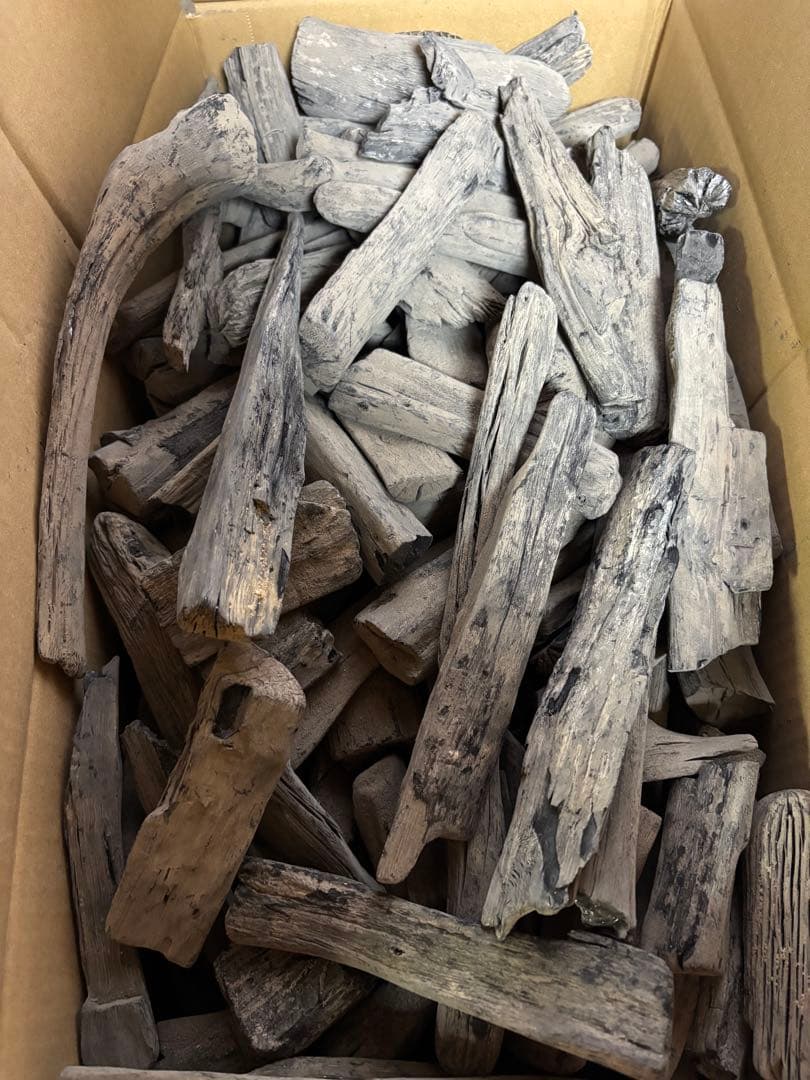 紀州備長炭　馬目　上　１５キロ 紀州備長炭 馬目上小丸 15kg | 和歌山の農家産直通販・販売-和味