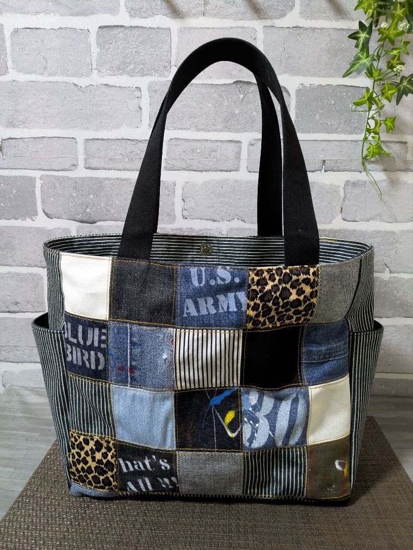 デニムパッチワーク・サイドポケット付トートバッグ・ハンドメイド