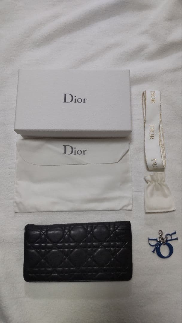クリスチャン・ディオール　レディース　長財布　黒　青　箱、リボン付き　チャーム Christian Dior（クリスチャン・ディオール） Dior ディオール