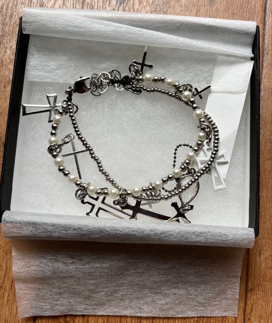 新品未使用】桜井和寿 さん 着用 ブレスレット - メルカリ