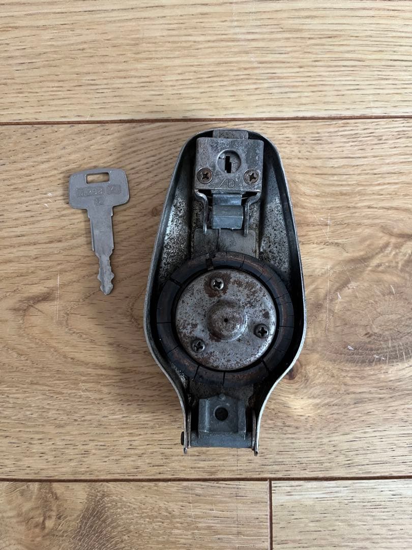 SR400 純正 タンクキャップ 初期型ムール貝⑤-5