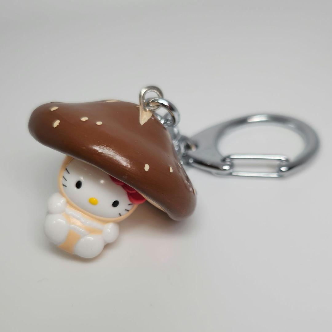 ご当地キティ　大分限定　椎茸　どんこ　マスコット　キーホルダー　新品 2026年最新】キティ 大分 しいたけの人気アイテム - メルカリ