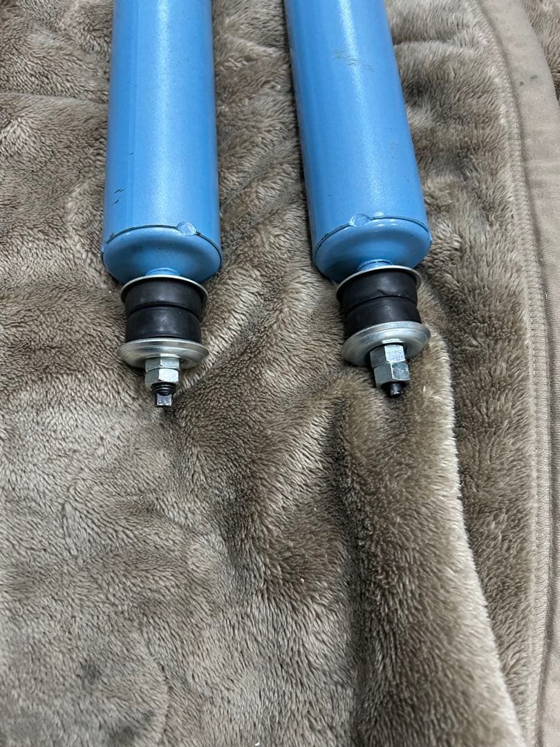 M*S様 510ブルーバード カヤバ リアショックアブソーバー 早いもの勝ち