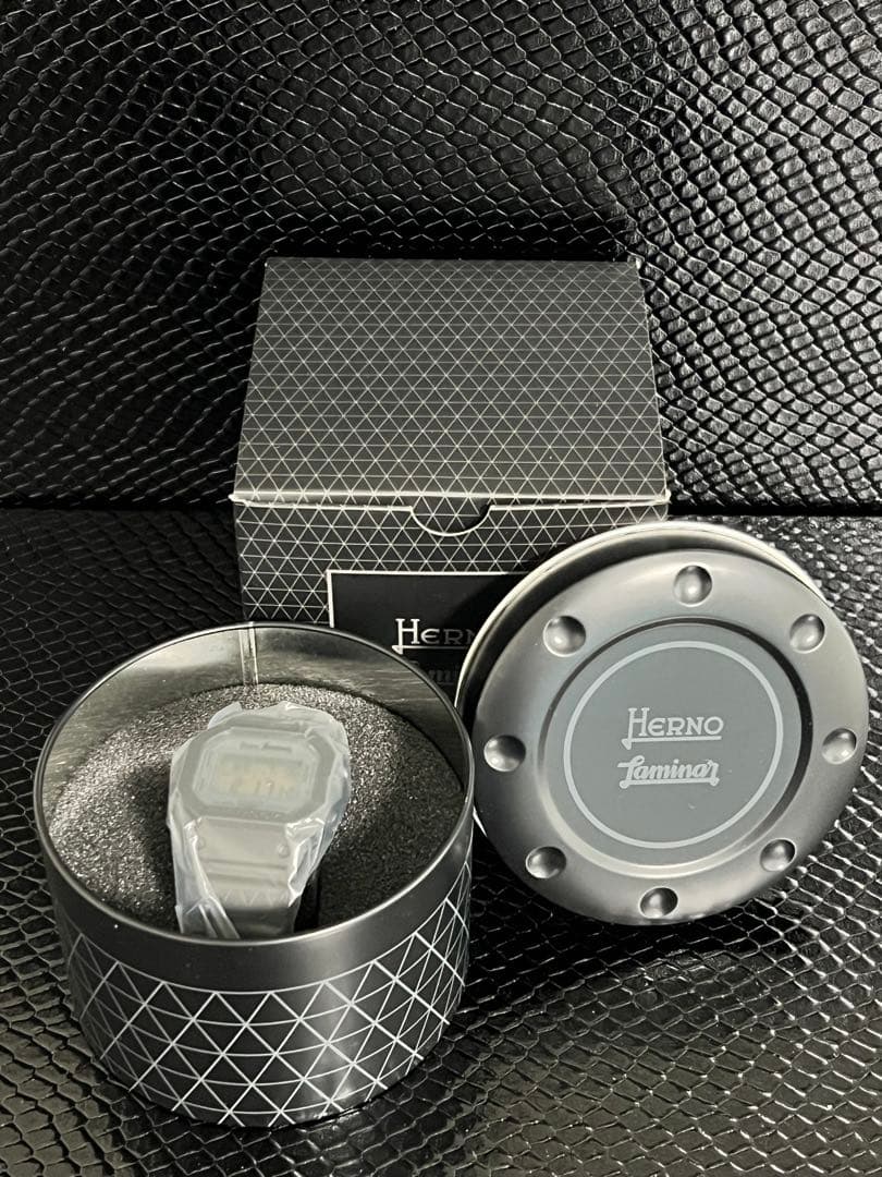 限定】HERNO×CASIO青山10周年記念LaminarG-SHOCK - メルカリ