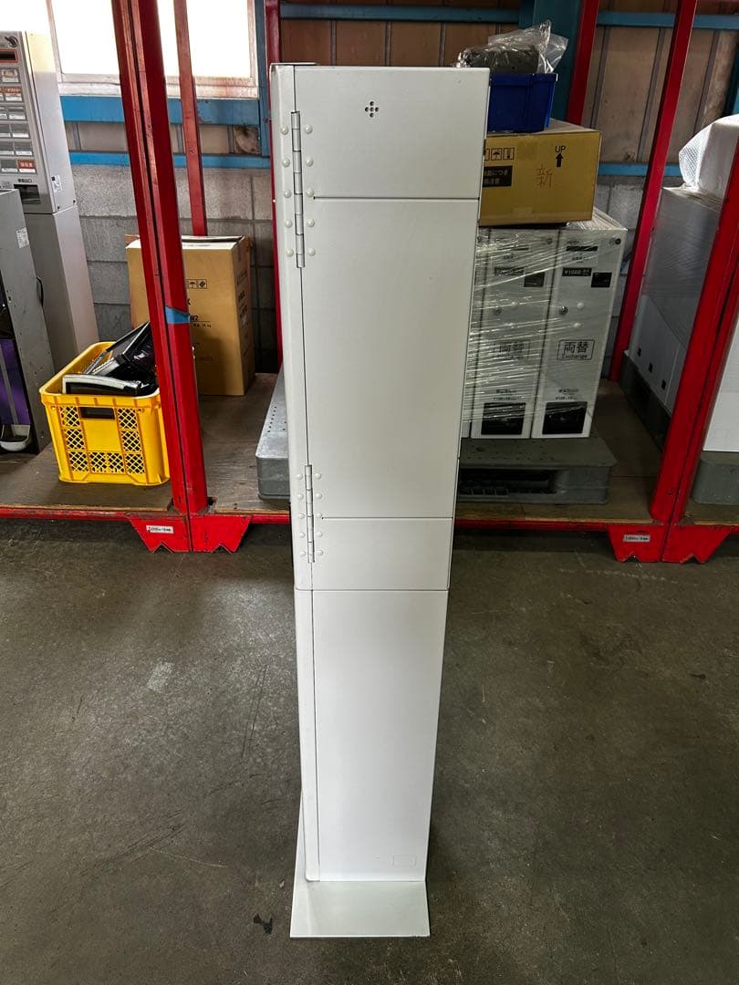 両替機•令和6年新札対応・架台付•送料無料・領収書OK・本体一部キズ有