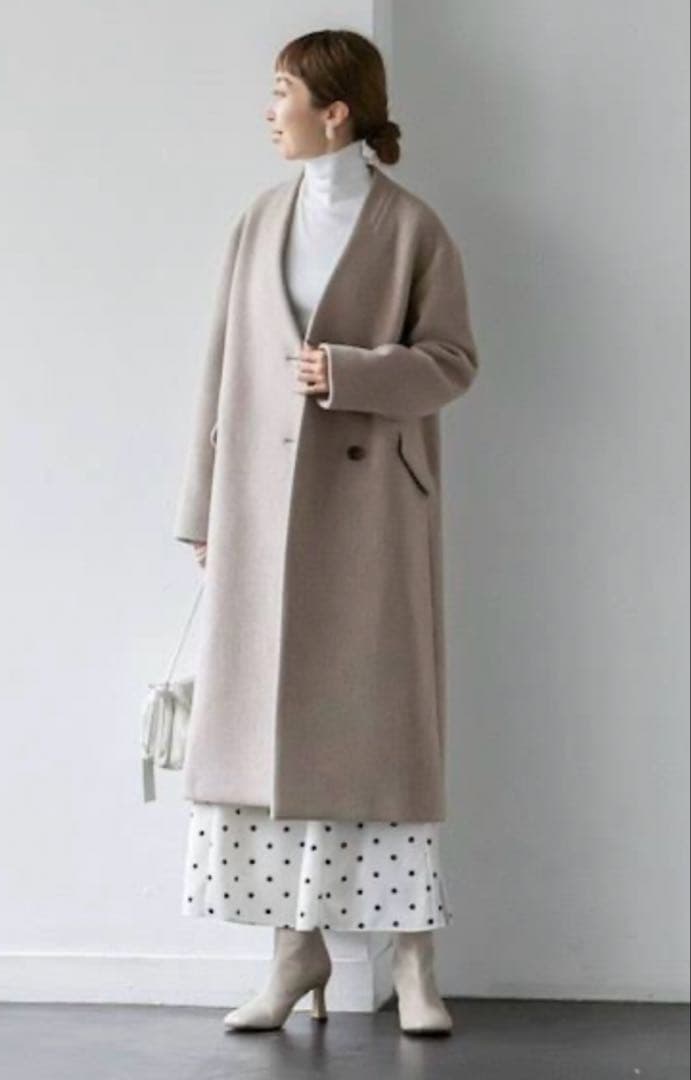 【美品】ノーブル　MTRチェスターコート　グレージュ　希少　40 美品】ノーブル MTRチェスターコート グレージュ 希少 40 - メルカリ