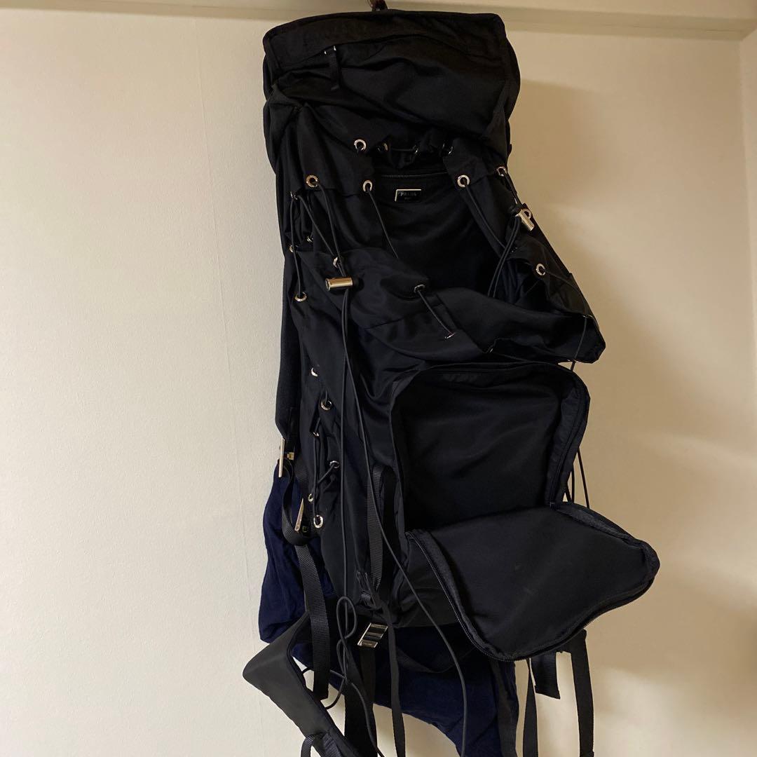 V133プラダ PRADA ナイロンバックパックリュック黒色ブラックロゴ