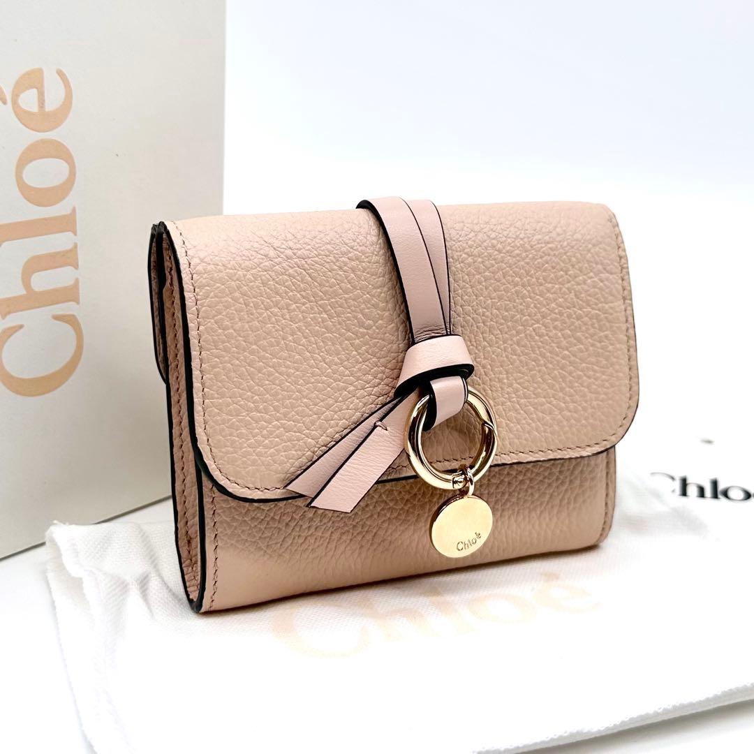 極美品✨Chloe クロエ アルファベット スモールトリフォールドウォレット Chloe（クロエ） 折財布 レディース ALPHABET スモール トリフォールド
