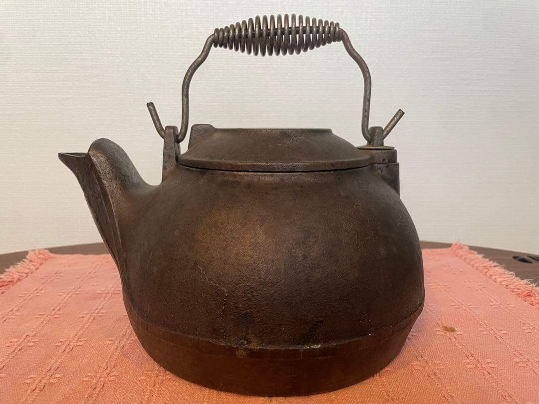 ロッジ LODGE ティーケトル　2TK2 未使用品？　ケトル ロッジ LODGE 廃盤 ビンテージ ティーケトル 2TK2 鉄 鋳物 やかん