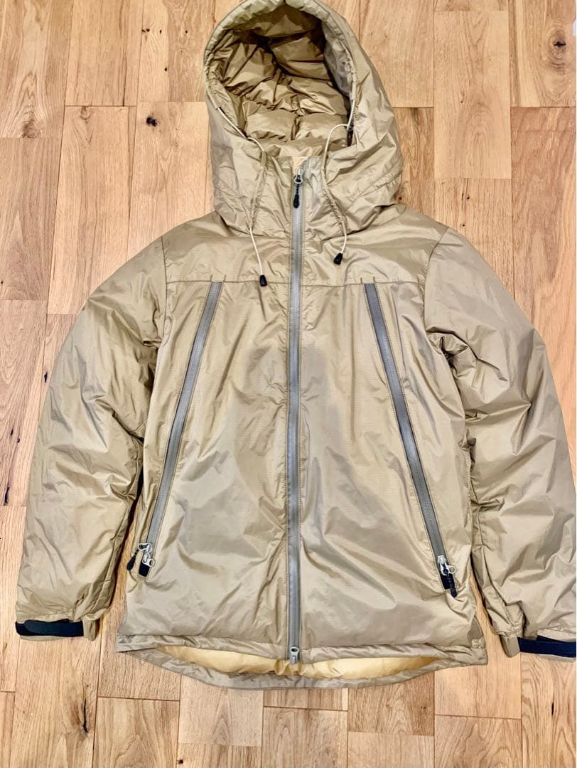 ヒ*エ様 NANGAダウンジャケット　Mサイズ 男性スタッフ16人で、「NANGA 別注 HINOC オーロラダウンジャケット