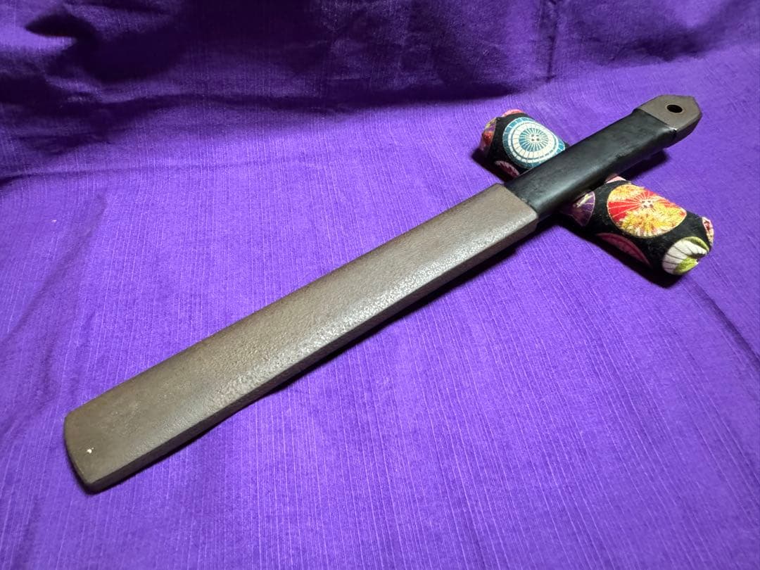 鉄味良好　手慣らし鉄扇　軍扇型　一尺一寸（日本刀装具小柄寸鉄手の内隠し武器 Yahoo!オークション -「手慣らし鉄扇」の落札相場・落札価格