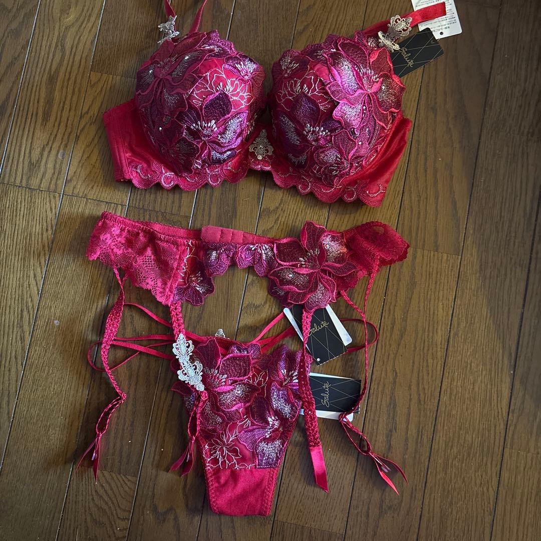 サルートガレ29グループF75ソングM、ガーターベルト店舗販売のみの商品です。 ワコール サルート 21グループ 21G ガーターベルト M ランジェリー